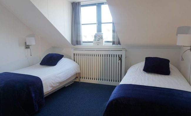 twinroom-700x394 twinroom-700x394